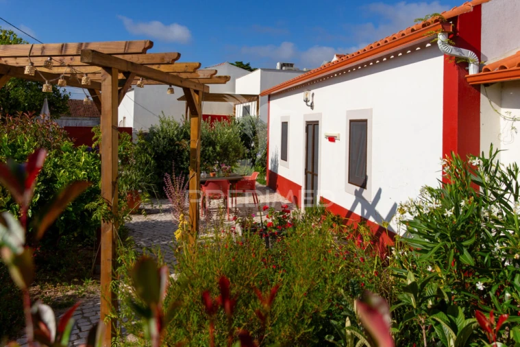 Moradia T5 para Venda em Santa Maria, São Pedro e Sobral da Lagoa Foto 22