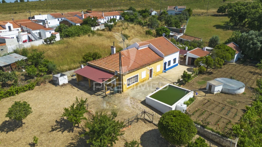 Quinta T3 para Venda em São Teotónio