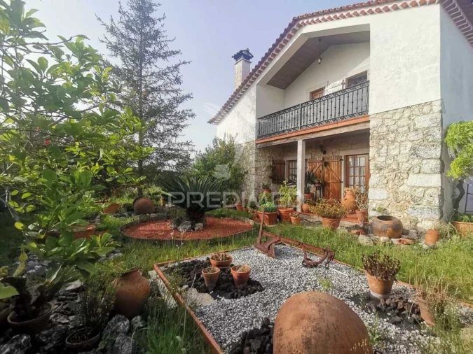 Moradia T4 para Venda em Paialvo Foto 3