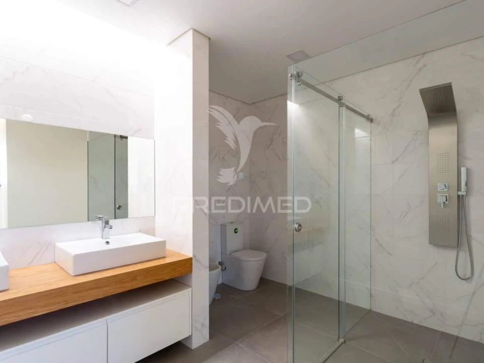 Moradia T4 para Venda em Nossa Sra de Fatima Foto 37