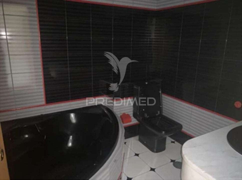 Moradia T4 para Venda em Azurem Foto 27