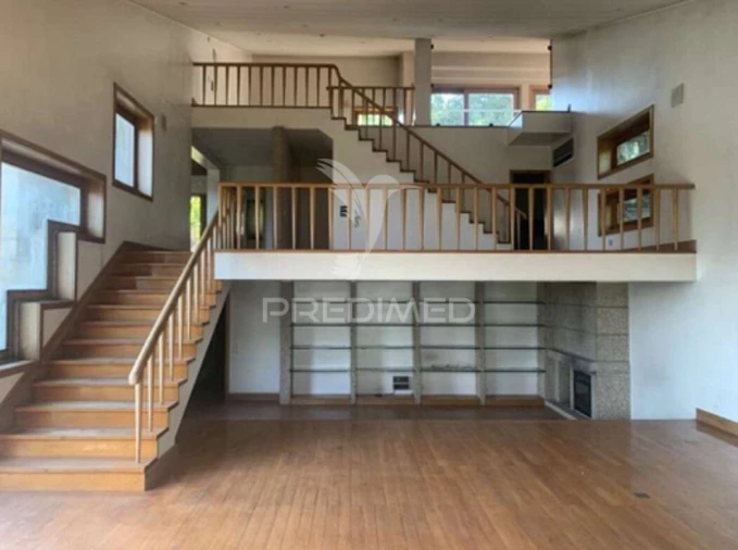 Moradia T4 para Venda em Azurem Foto 16