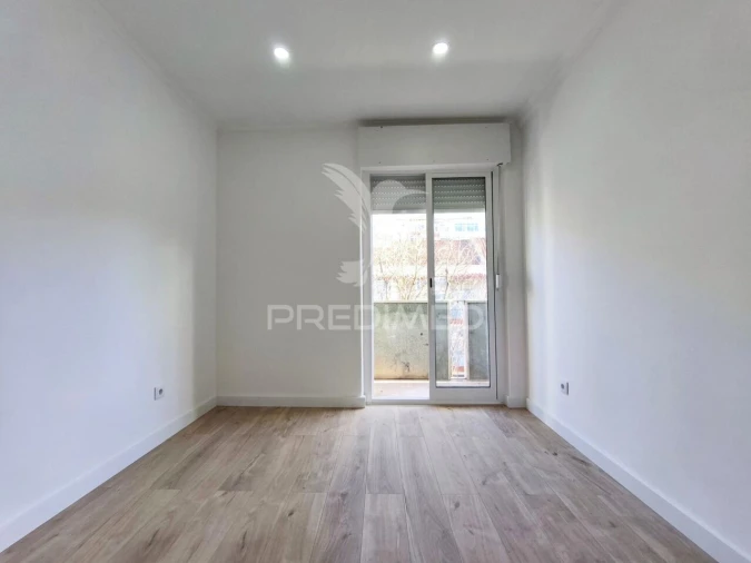 Apartamento T4 para Venda em Águas Livres Foto 22