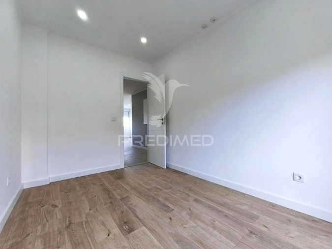 Apartamento T4 para Venda em Águas Livres Foto 21