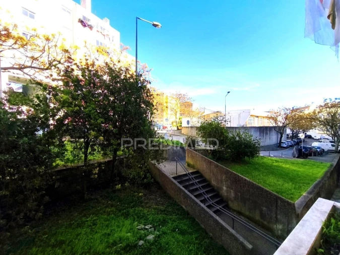 Apartamento T3 para Venda em Falagueira-Venda Nova Foto 19