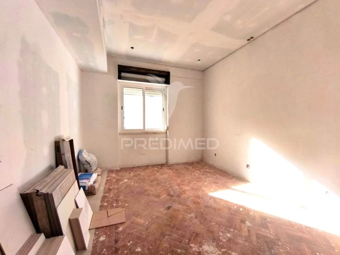 Apartamento T3 para Venda em Falagueira-Venda Nova Foto 2