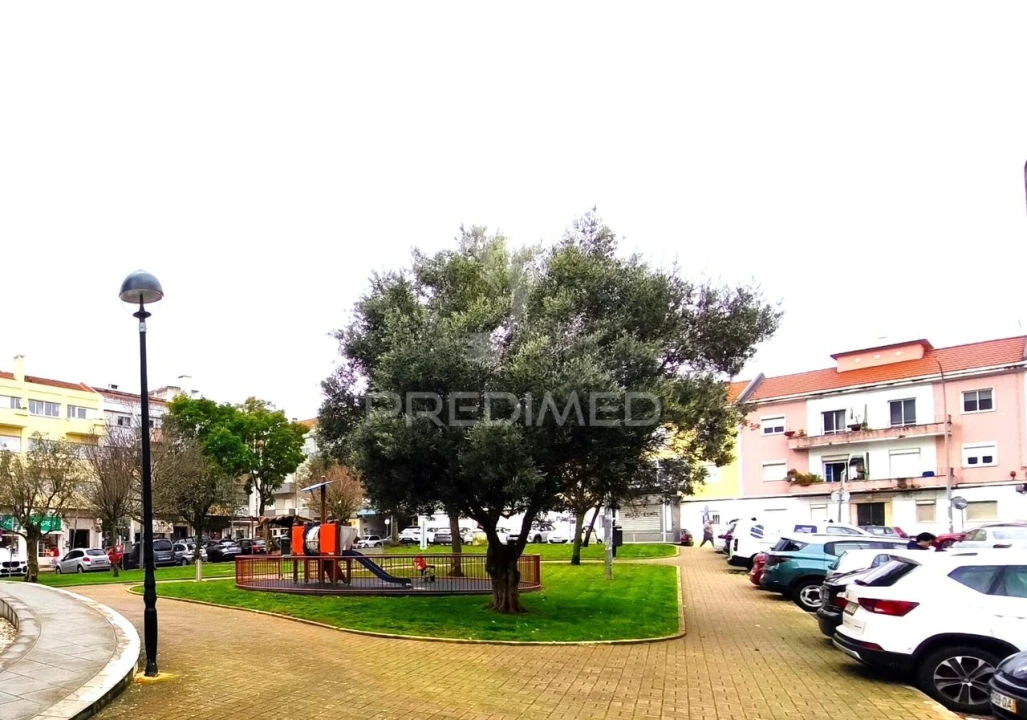 Apartamento T2 para Venda em Venteira Foto 19