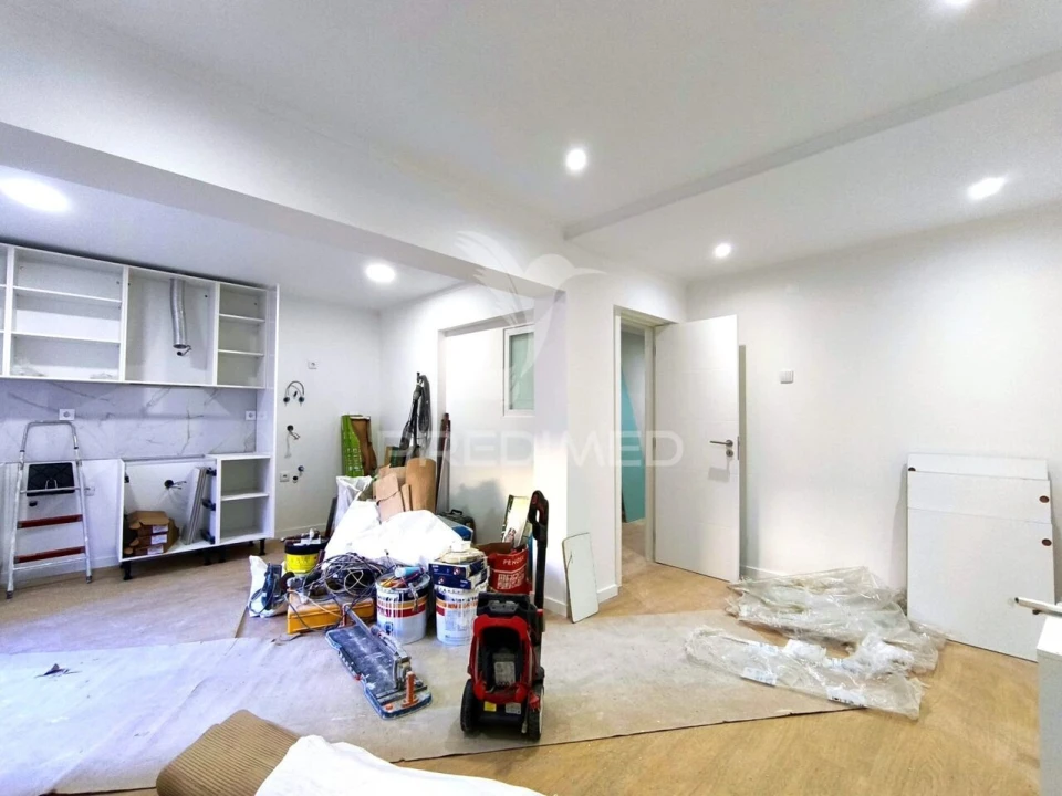 Apartamento T2 para Venda em Venteira Foto 9