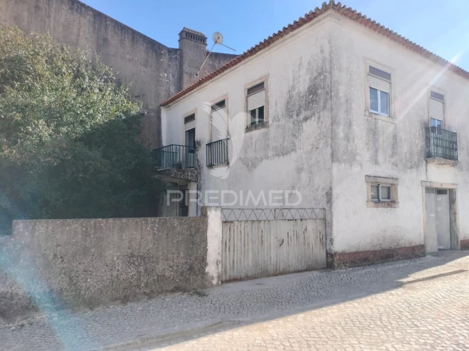 Moradia T3 para Venda em Minde Foto 3