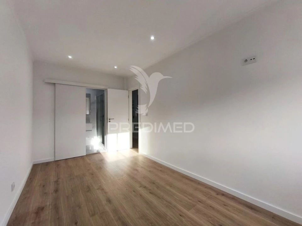 Apartamento T3 para Venda em Águas Livres Foto 13