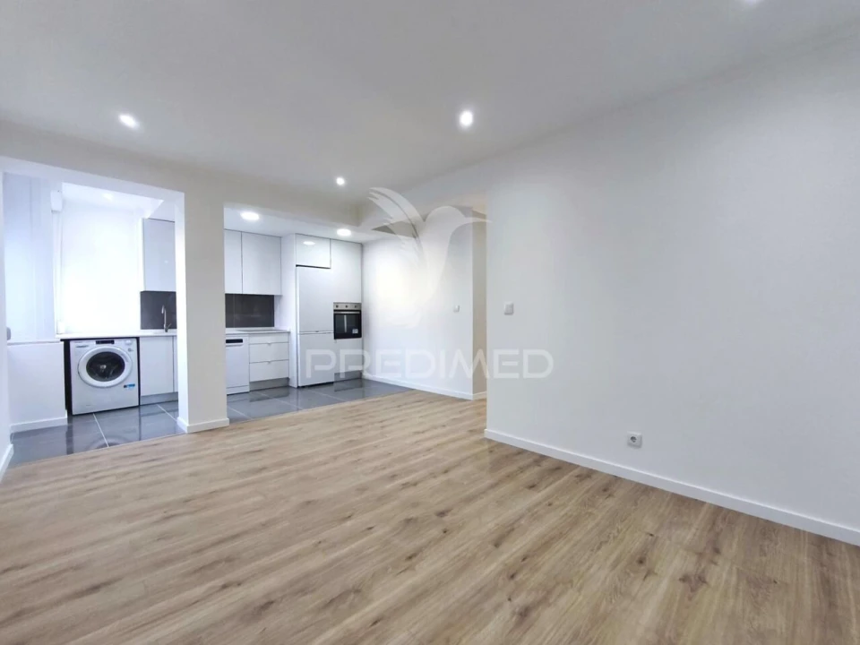 Apartamento T3 para Venda em Águas Livres Foto 7