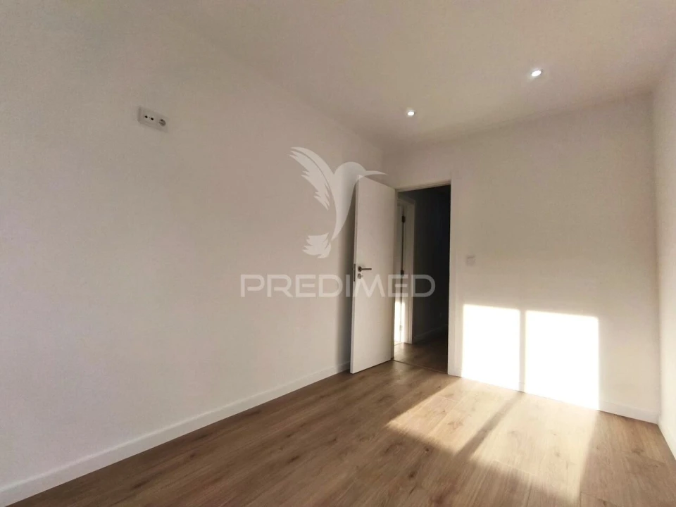 Apartamento T3 para Venda em Águas Livres Foto 20