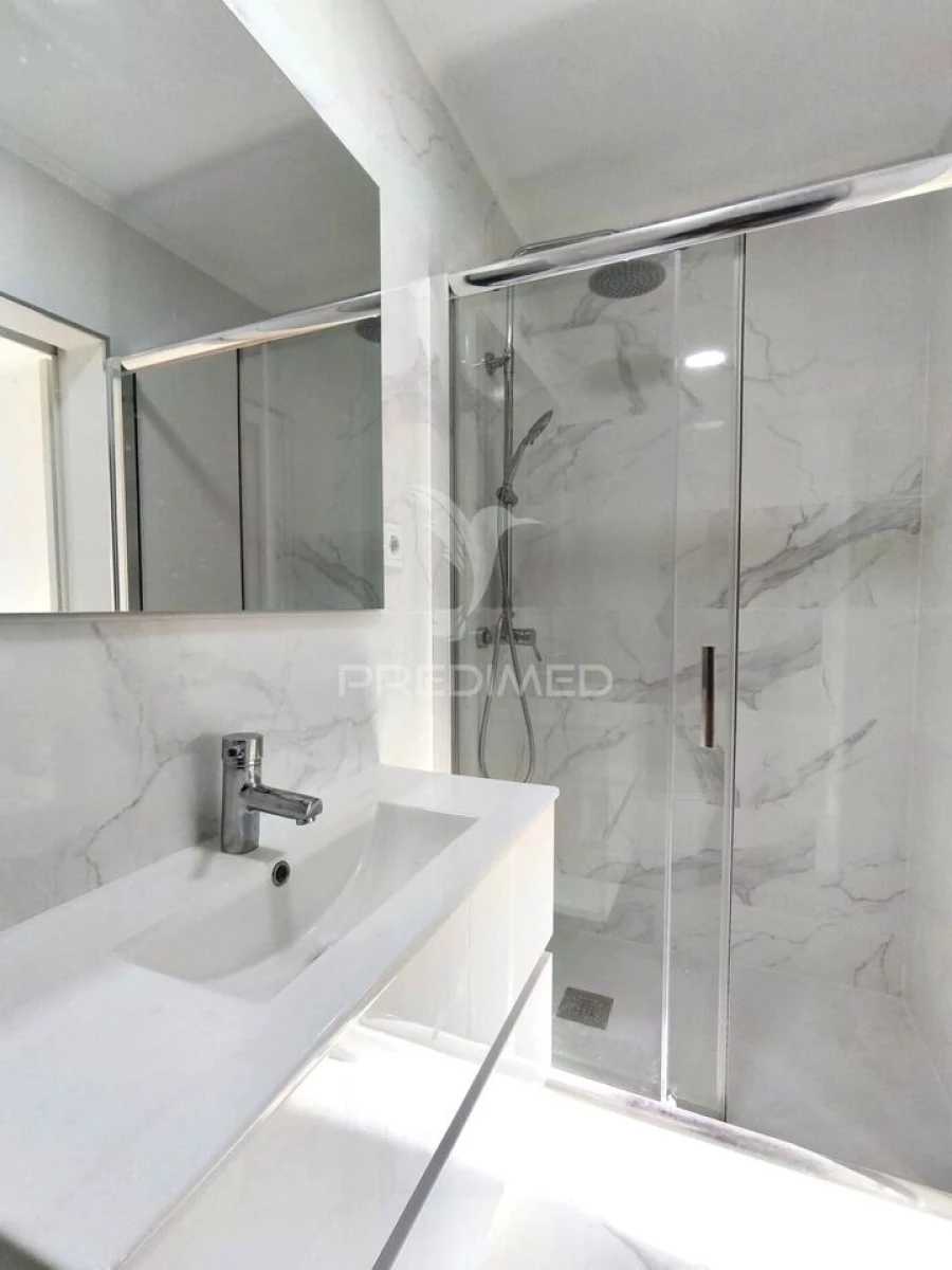 Apartamento T3 para Venda em Águas Livres Foto 14