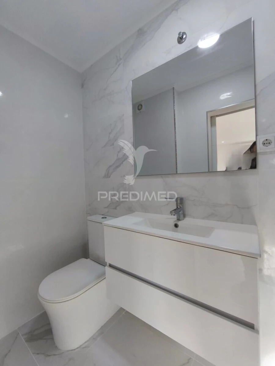 Apartamento T3 para Venda em Águas Livres Foto 15