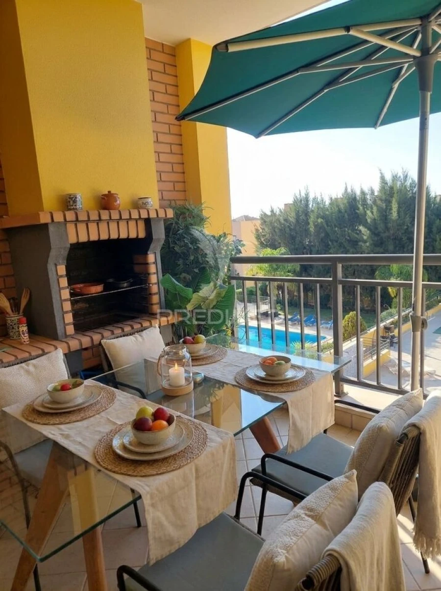 Apartamento T2 para Venda em Quarteira Foto 3