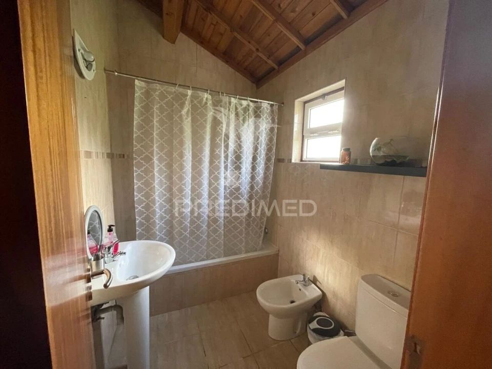 Moradia T4 para Venda em São Bartolomeu de Regatos Foto 7