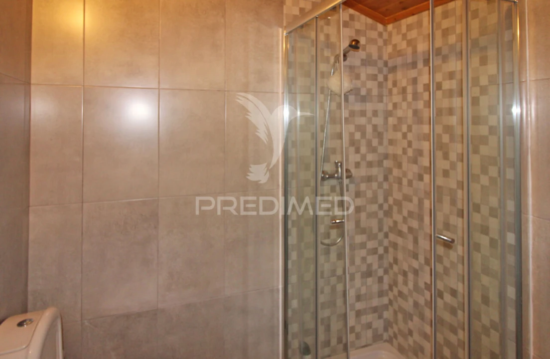 Quinta T4 para Venda em São Martinho das Amoreiras Foto 19