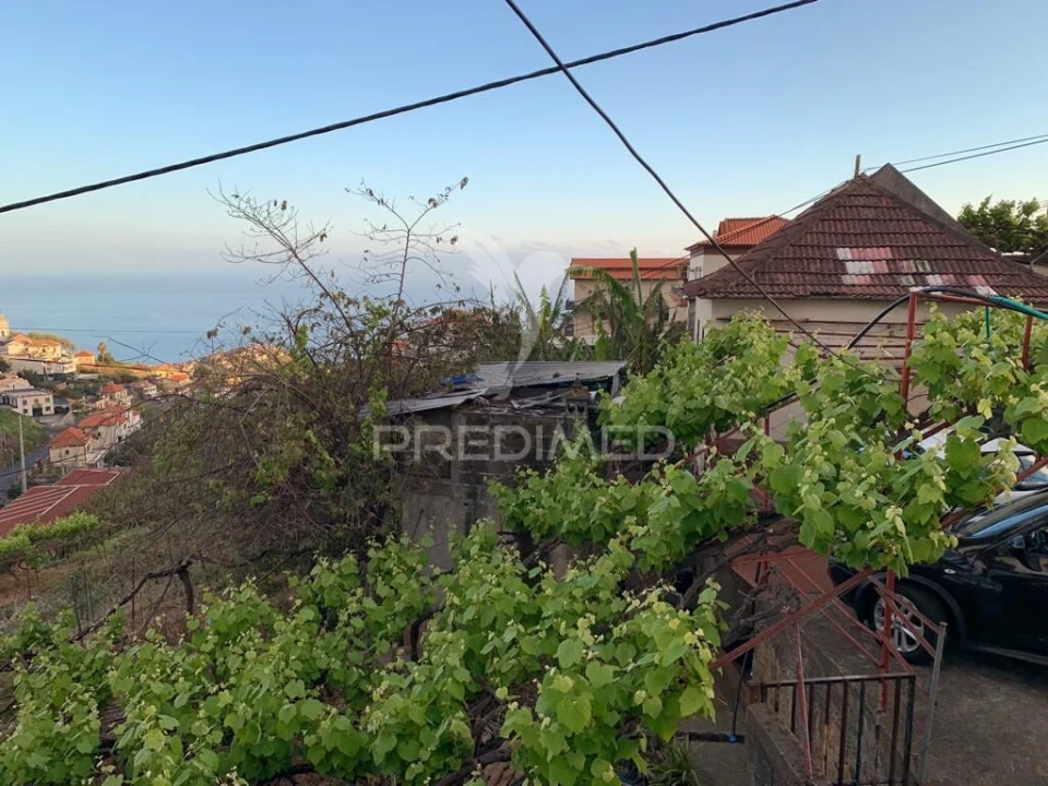 Terreno para Venda em Canhas Foto 6