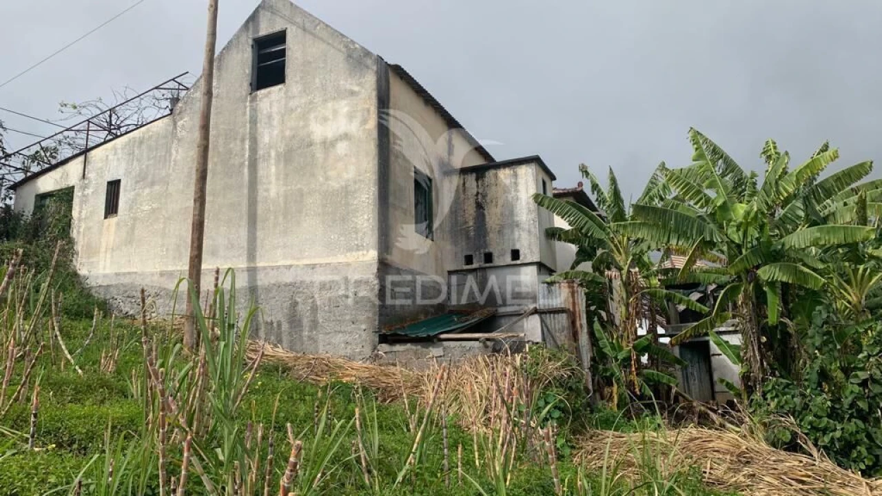 Terreno para Venda em Canhas Foto 12