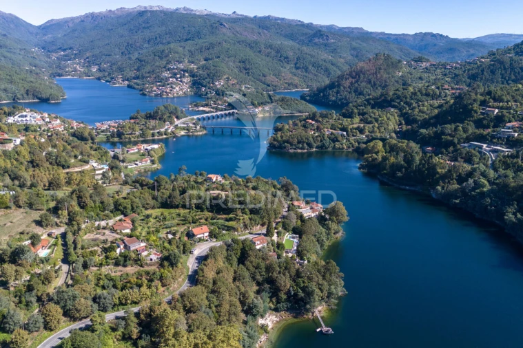 Moradia T3 para Venda em Valdosende Foto 7