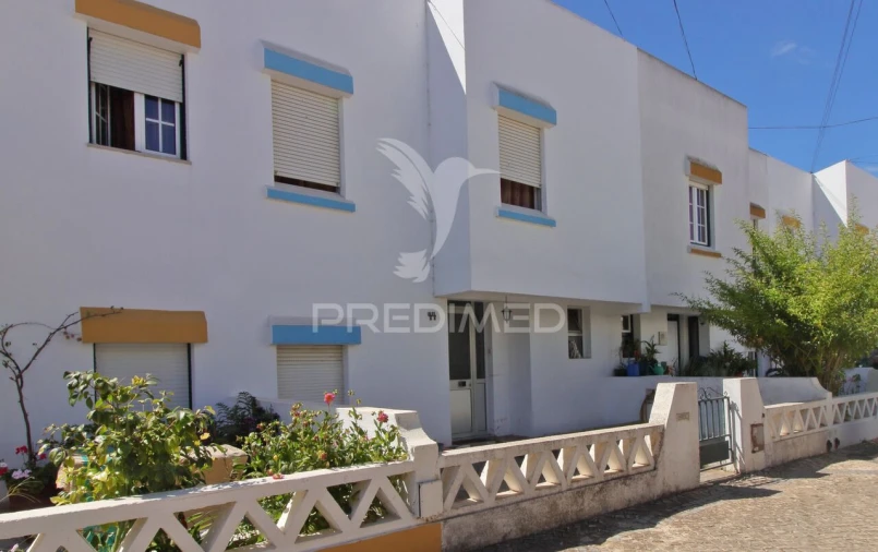 Moradia T4 para Venda em São Salvador e Santa Maria Foto 1