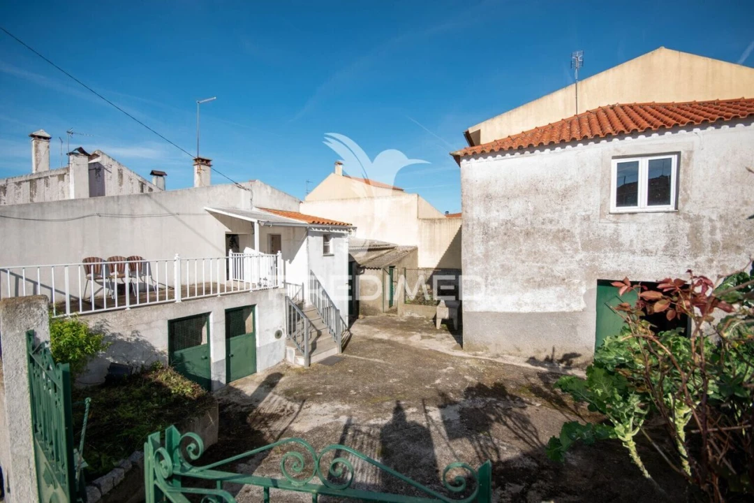 Moradia T3 para Venda em Poço do Canto Foto 4