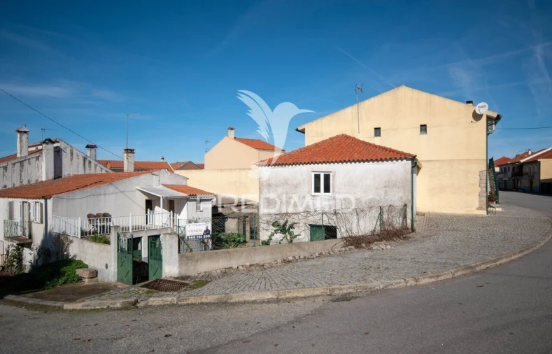 Moradia T3 para Venda em Poço do Canto