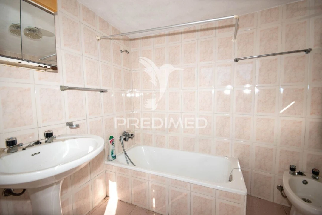 Moradia T3 para Venda em Poço do Canto Foto 10