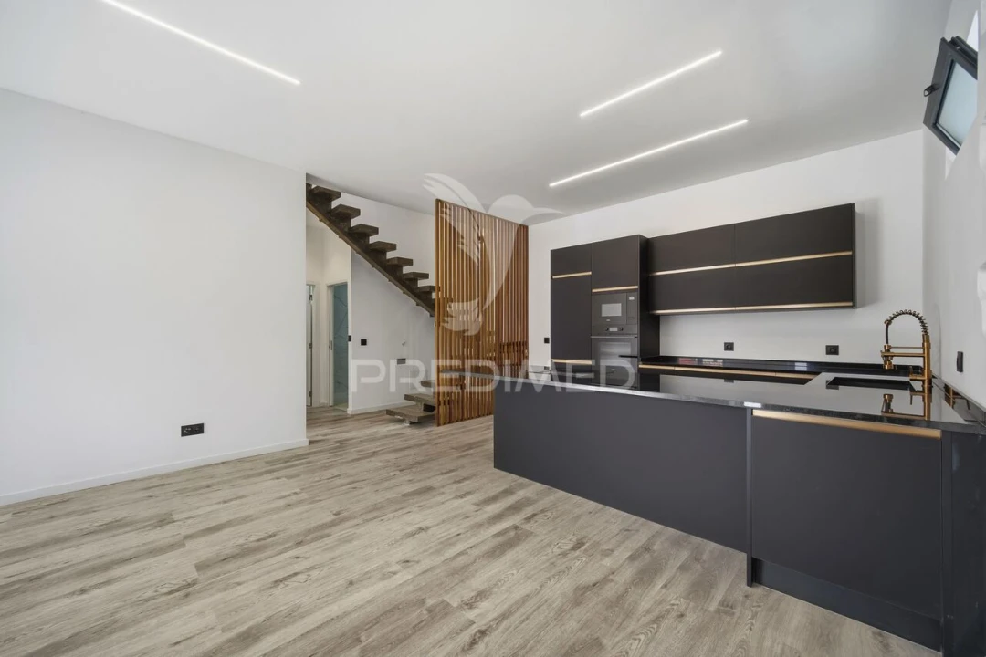 Moradia T2 para Venda em São Gonçalo Foto 8