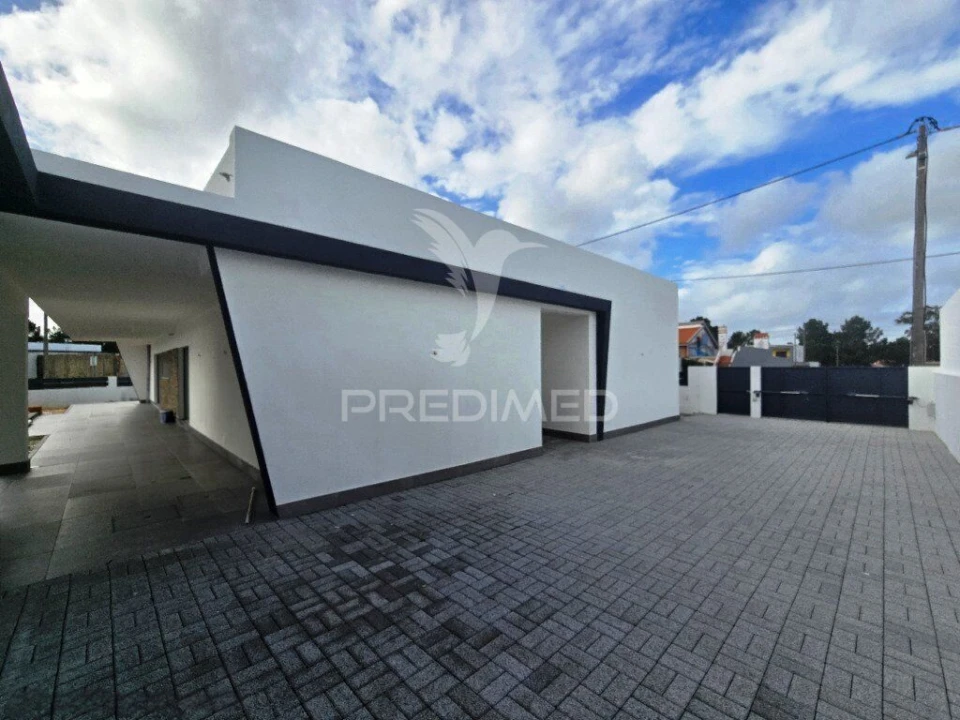 Moradia T3 para Venda em Quinta do Anjo Foto 9