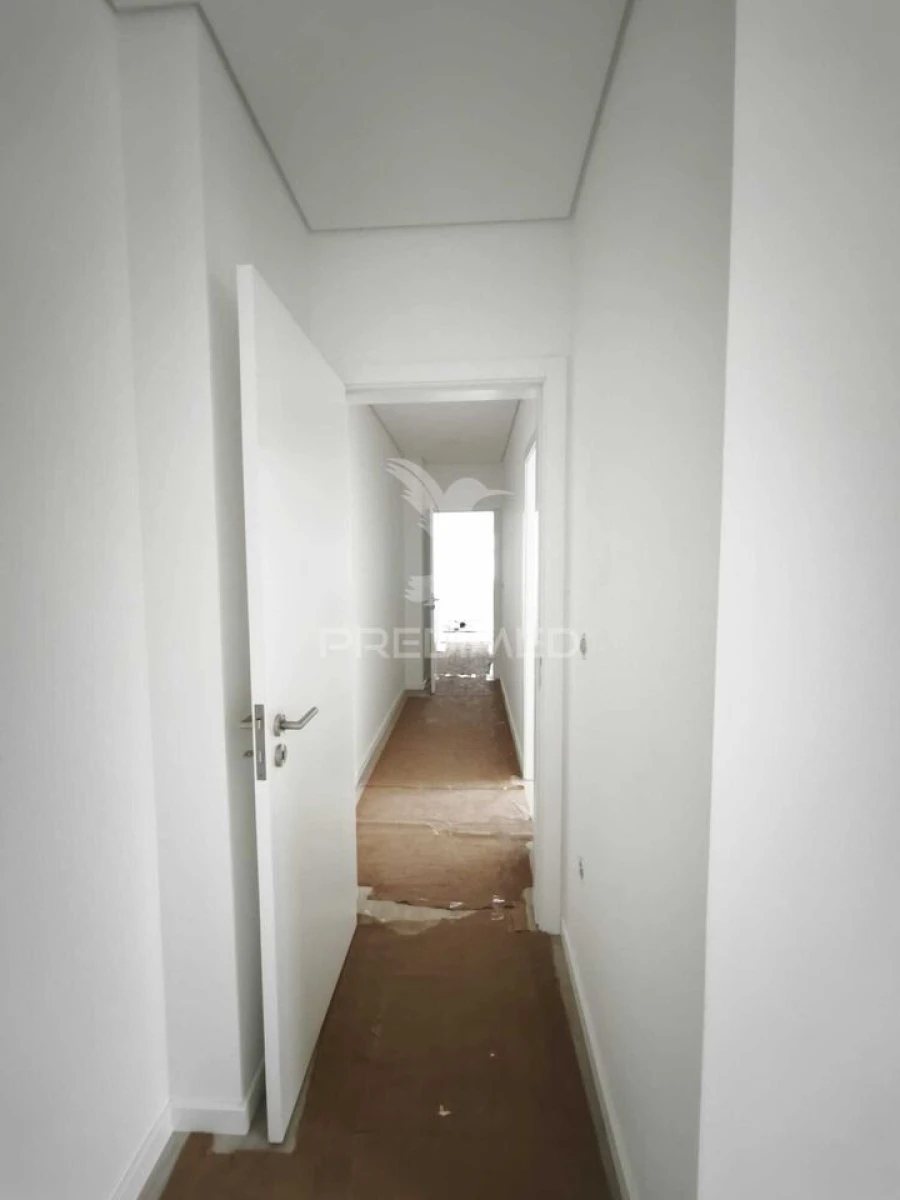 Moradia T2 para Venda em São Bernardo Foto 13