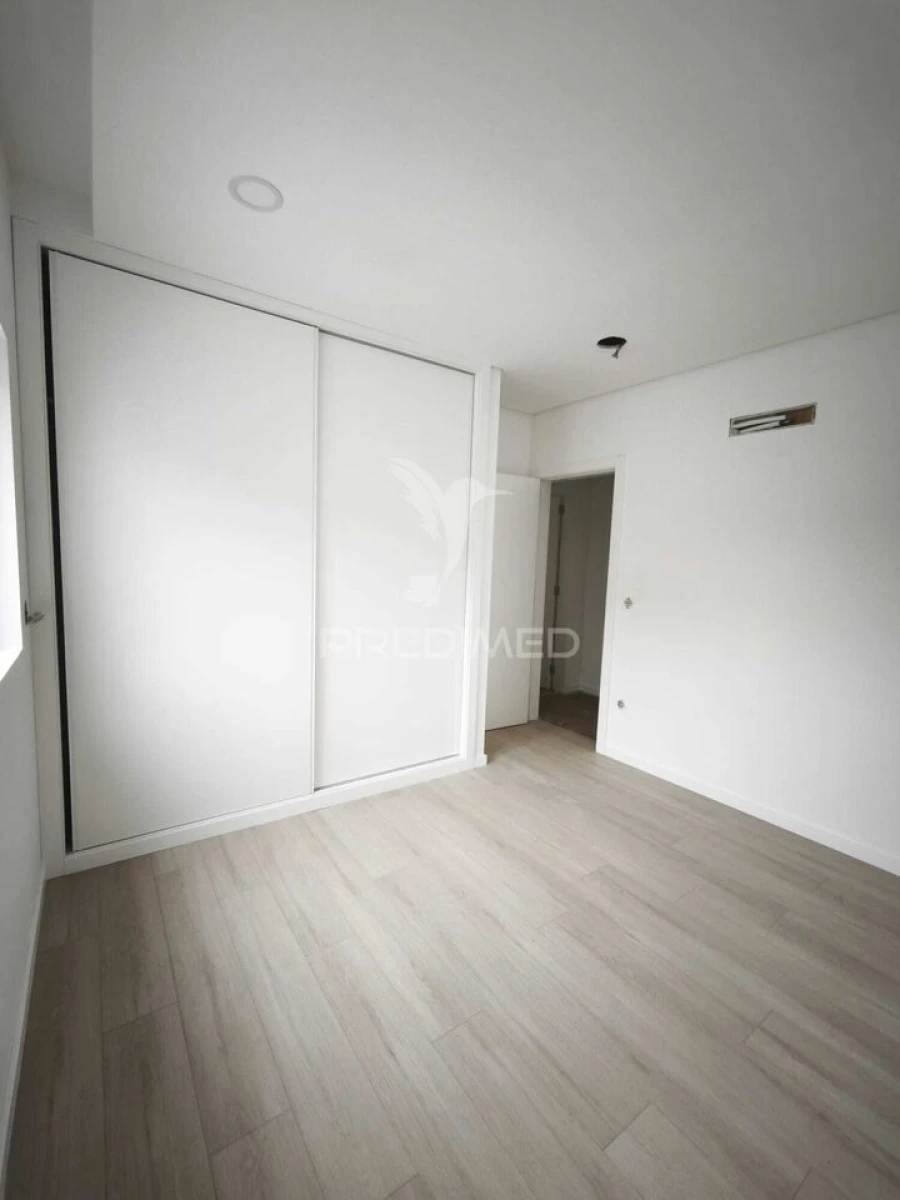 Moradia T2 para Venda em São Bernardo Foto 8