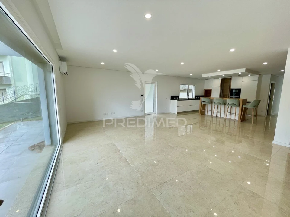 Moradia T3 para Venda em Recezinhos (São Mamede) Foto 40