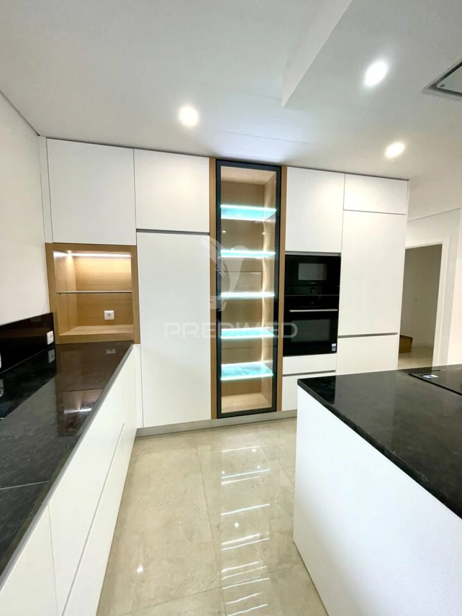 Moradia T3 para Venda em Recezinhos (São Mamede) Foto 3