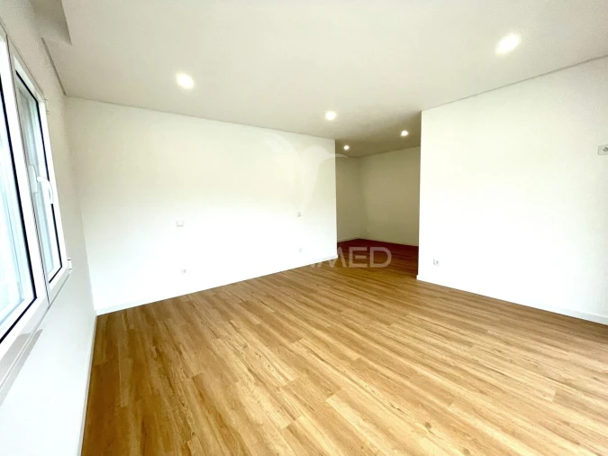 Moradia T3 para Venda em Recezinhos (São Mamede) Foto 26