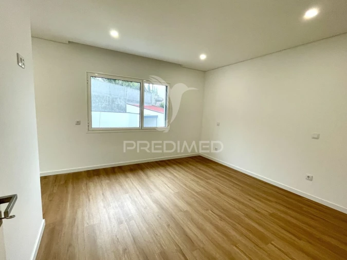 Moradia T3 para Venda em Recezinhos (São Mamede) Foto 35