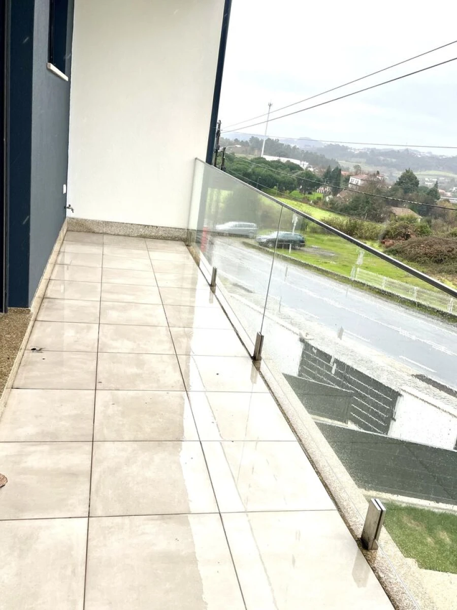 Moradia T3 para Venda em Recezinhos (São Mamede) Foto 28