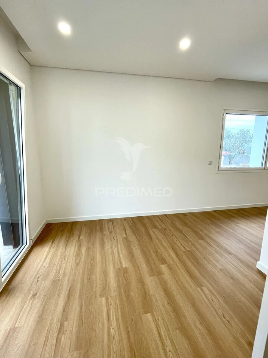 Moradia T3 para Venda em Recezinhos (São Mamede) Foto 33