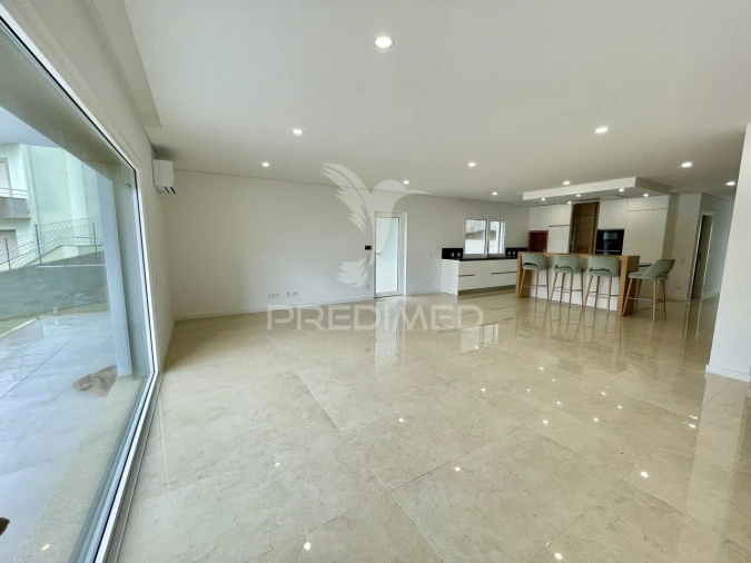 Moradia T3 para Venda em Recezinhos (São Mamede) Foto 40