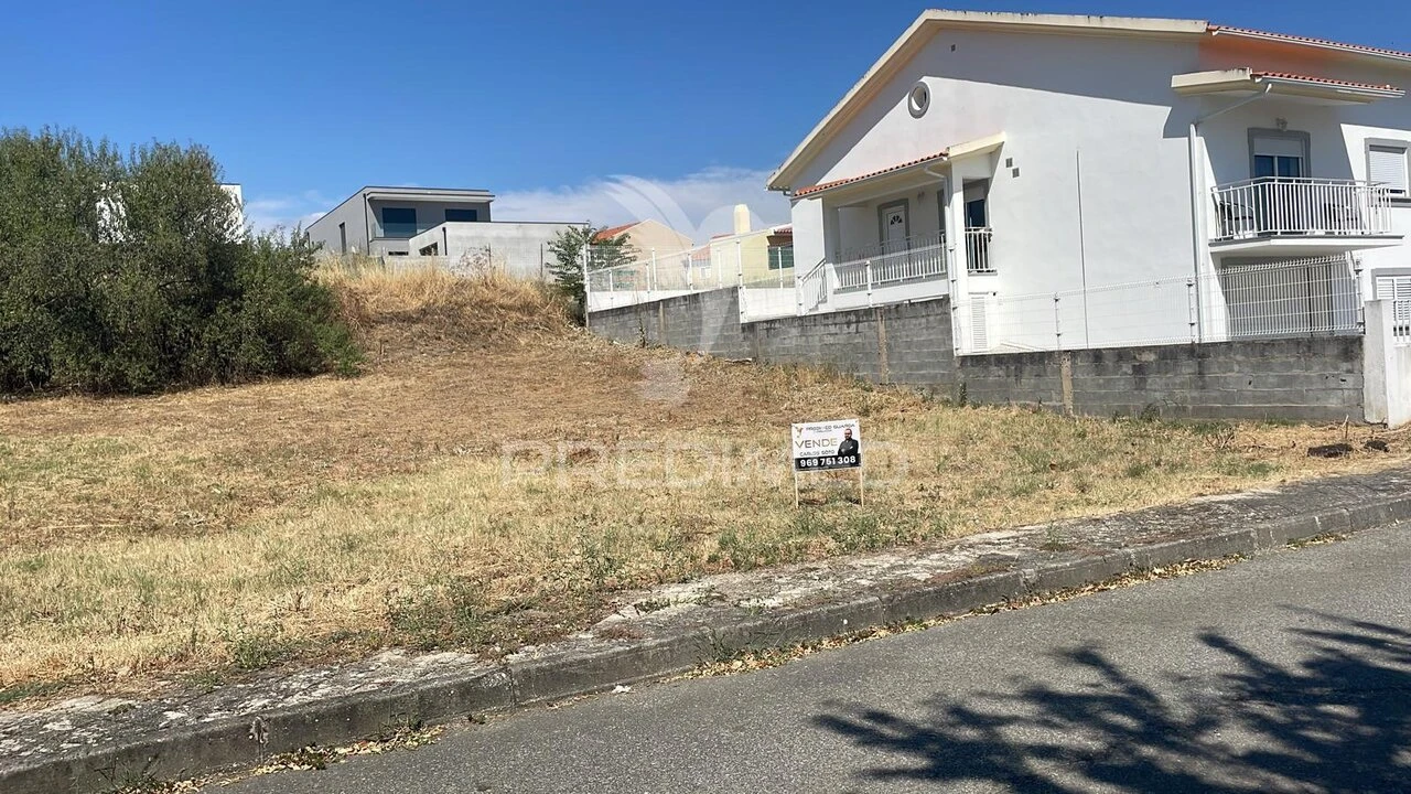 Terreno para Venda em Vila Nova de Foz Côa Foto 2