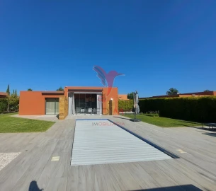 Moradia T3 para Venda em Quarteira