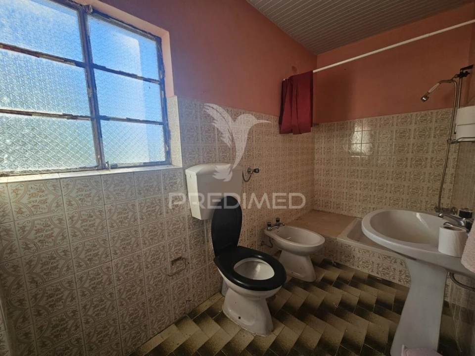 Moradia T3 para Venda em Chãos Foto 11