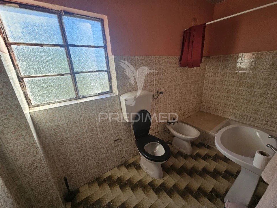 Moradia T3 para Venda em Chãos Foto 12