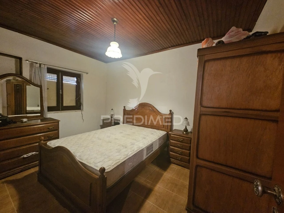 Moradia T3 para Venda em Chãos Foto 6