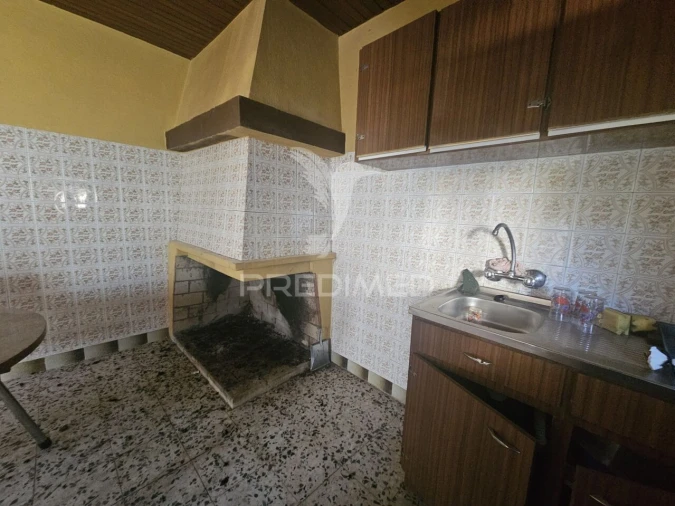 Moradia T3 para Venda em Chãos Foto 5