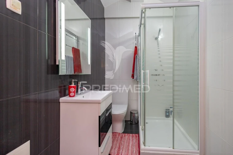 Moradia T5 para Venda em Alvito Foto 27