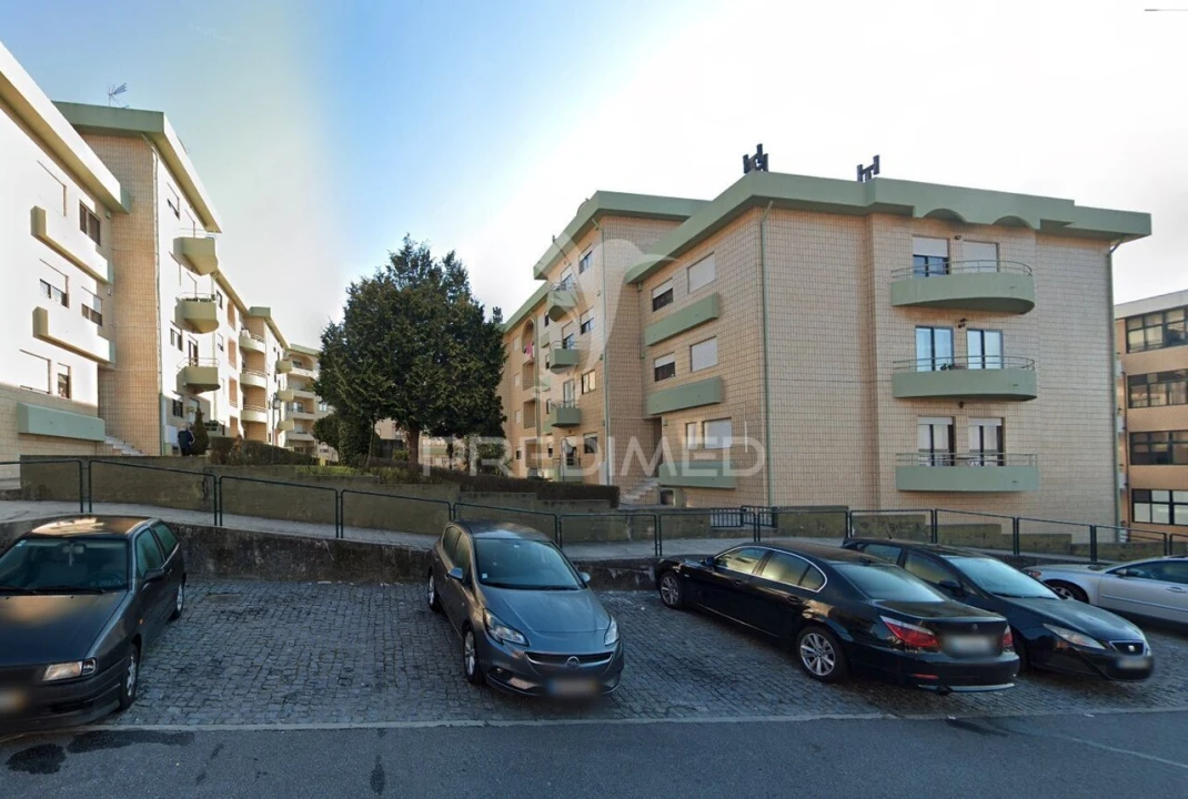 Apartamento T2 para Venda em Rio Tinto Foto 1