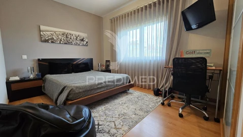 Apartamento T4 para Venda em Portimão