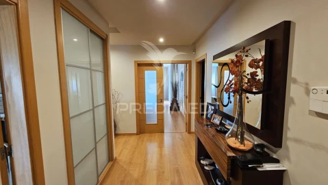 Apartamento T4 para Venda em Portimão