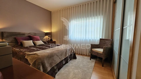 Apartamento T4 para Venda em Portimão